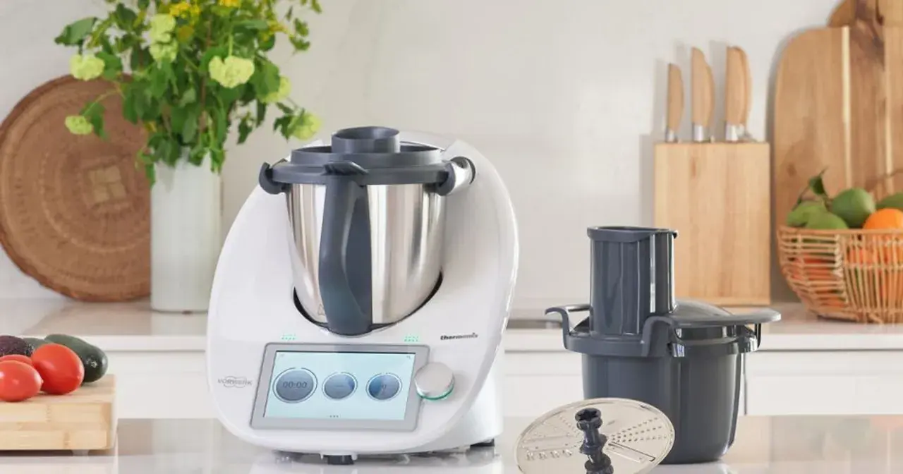 Nowoczesny robot kuchenny Vorwerk z akcesoriami. Szukasz **telmizek zamienniki**? Ten sprzęt ułatwi Ci gotowanie.