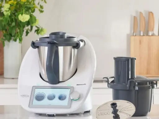 Nowoczesny robot kuchenny Vorwerk z akcesoriami. Szukasz **telmizek zamienniki**? Ten sprzęt ułatwi Ci gotowanie.